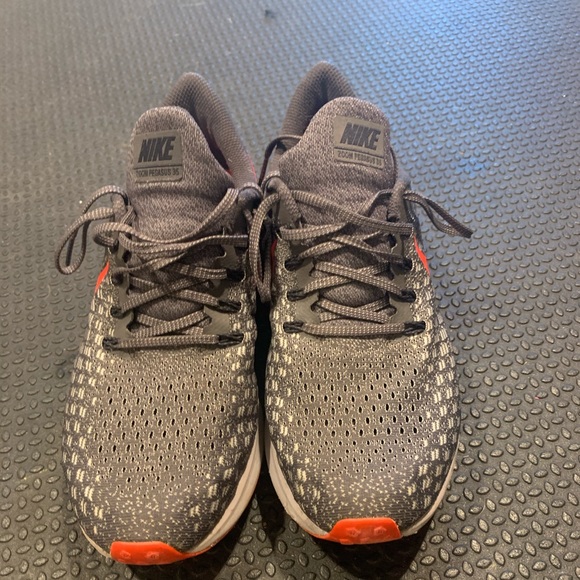 nike running pegasus 35